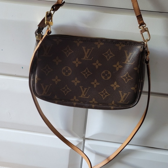 LV POCHETE - Picture 2 of 16